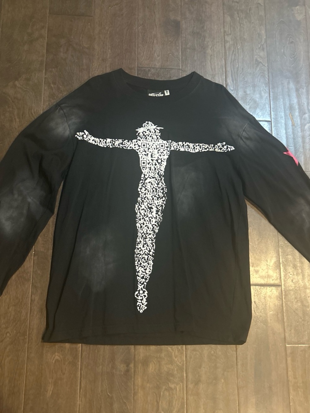 Black Long-Sleeve Men's Graphic Tee with White Figure Print